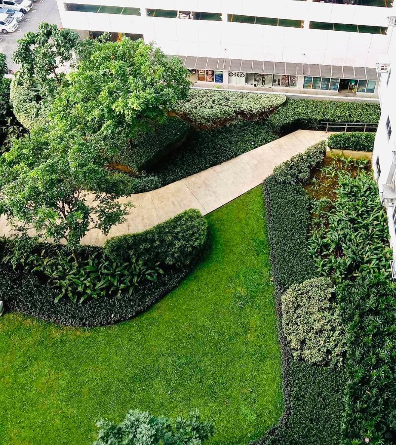 Myrvin At Grass Residences, Qc Manila Exteriör bild