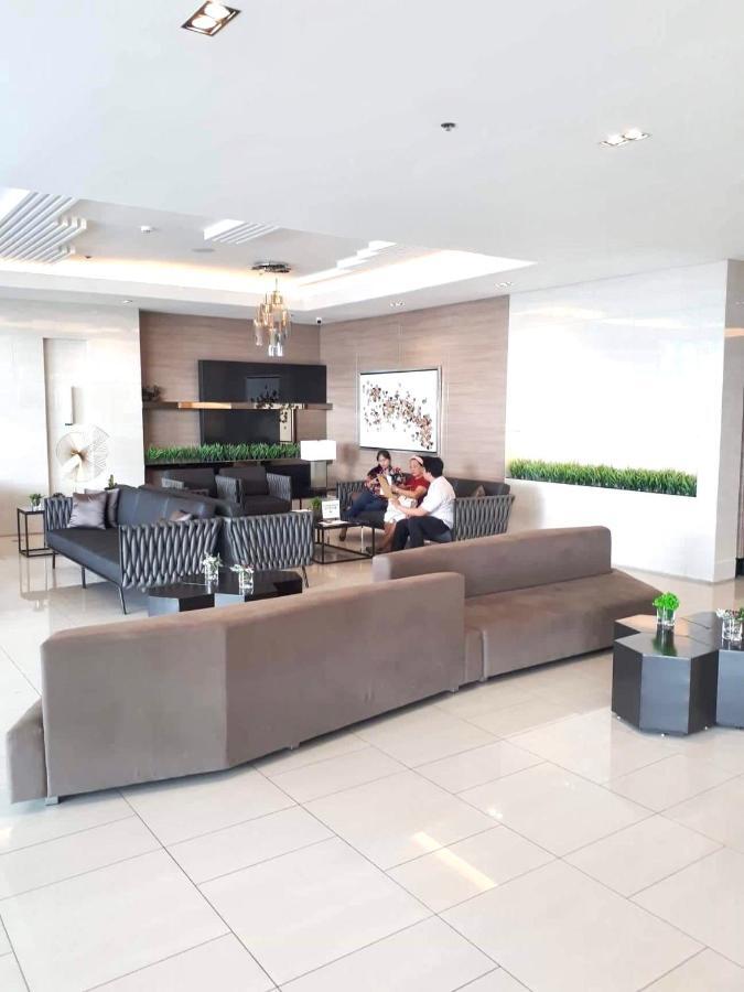 Myrvin At Grass Residences, Qc Manila Exteriör bild