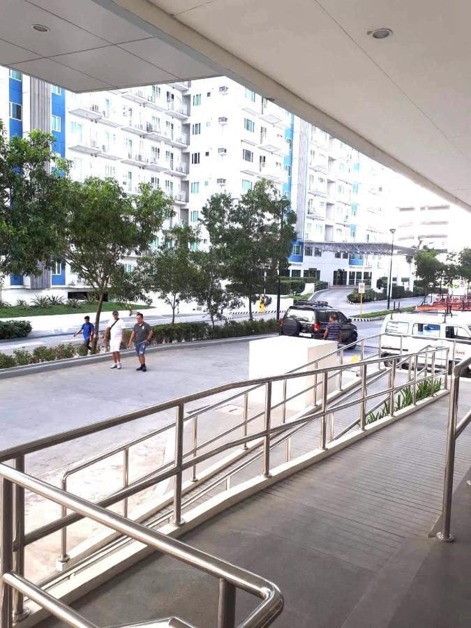 Myrvin At Grass Residences, Qc Manila Exteriör bild